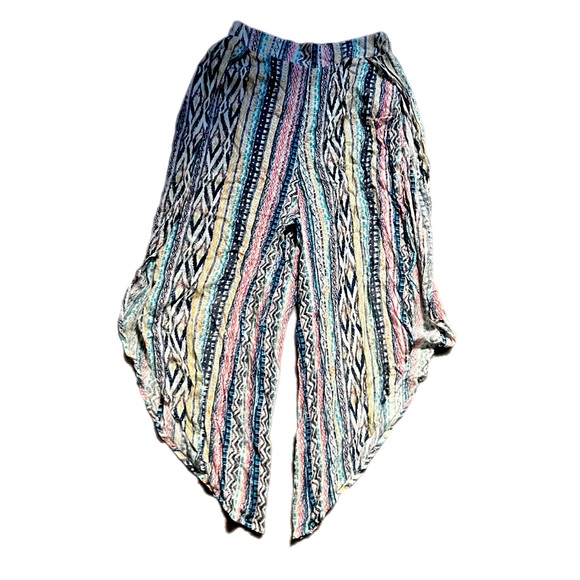 Flowy Patterned Pants - Picture 1 of 3